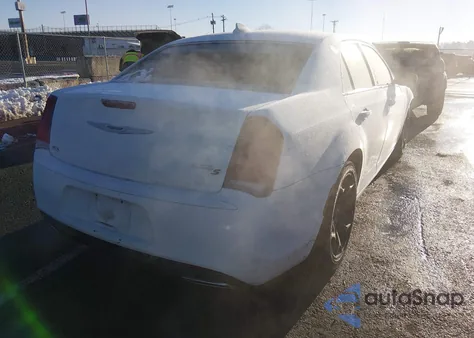 2019 Chrysler 300 300S из США, поврежденный, VIN 2C3CCABG0KH682658